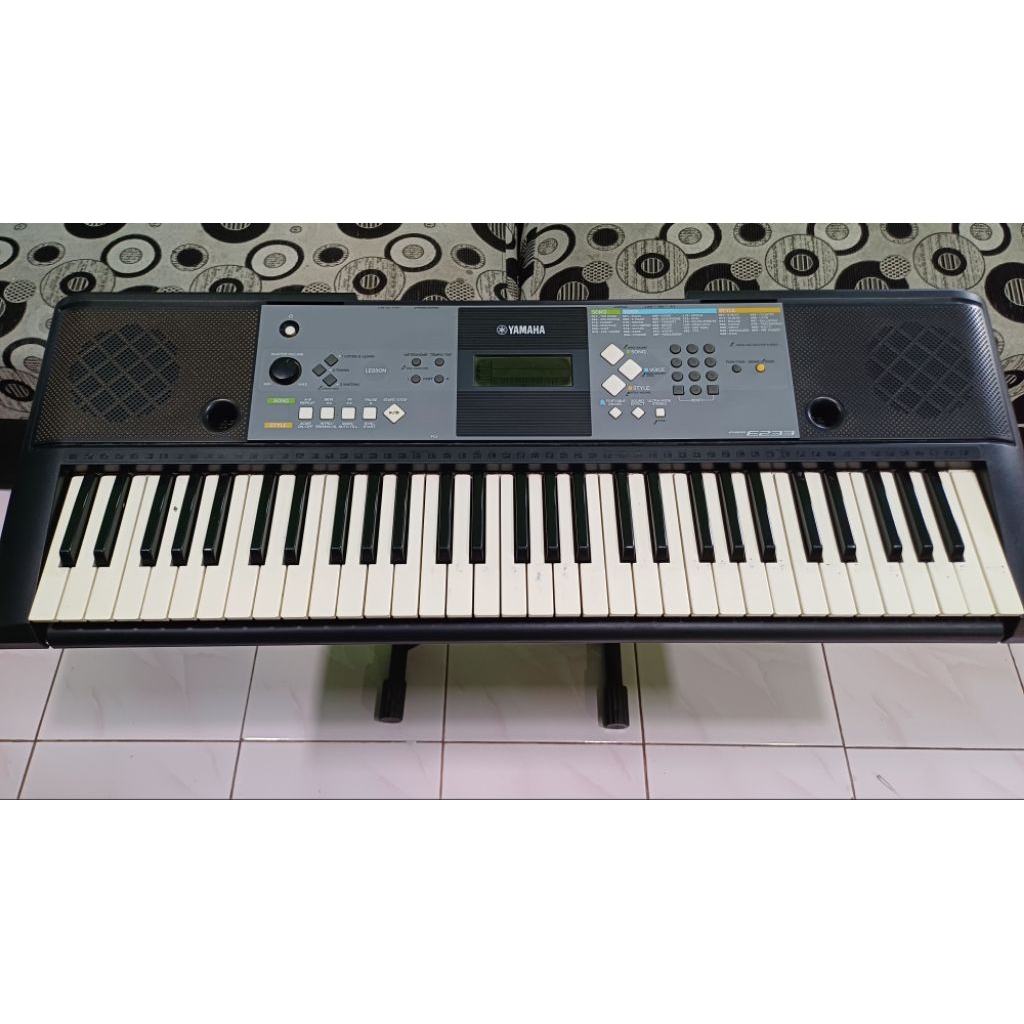 keyboard yamaha psr e233