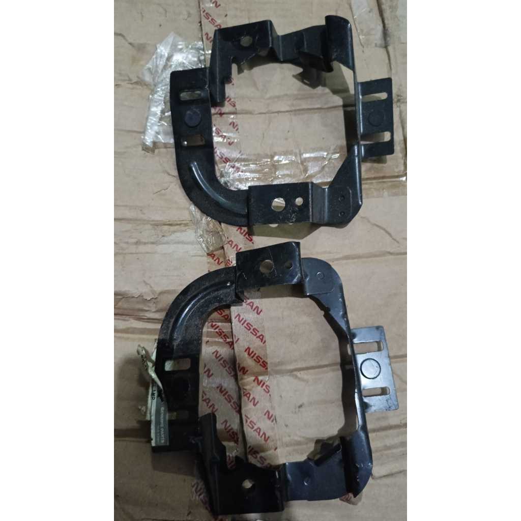 1set Breket Bracket Braket Fog Lamp Nissan Xtrail T30 Original