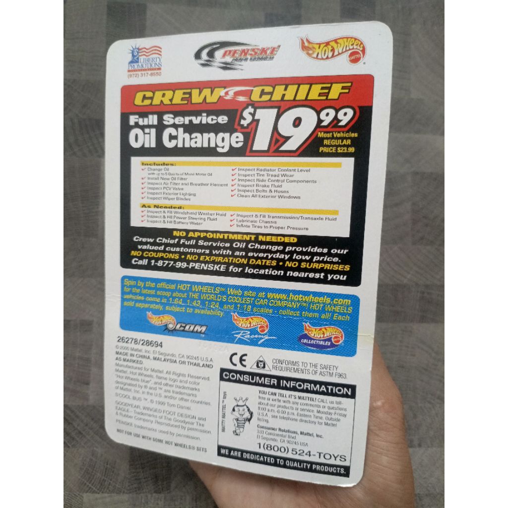 Hot Wheels bus penske
