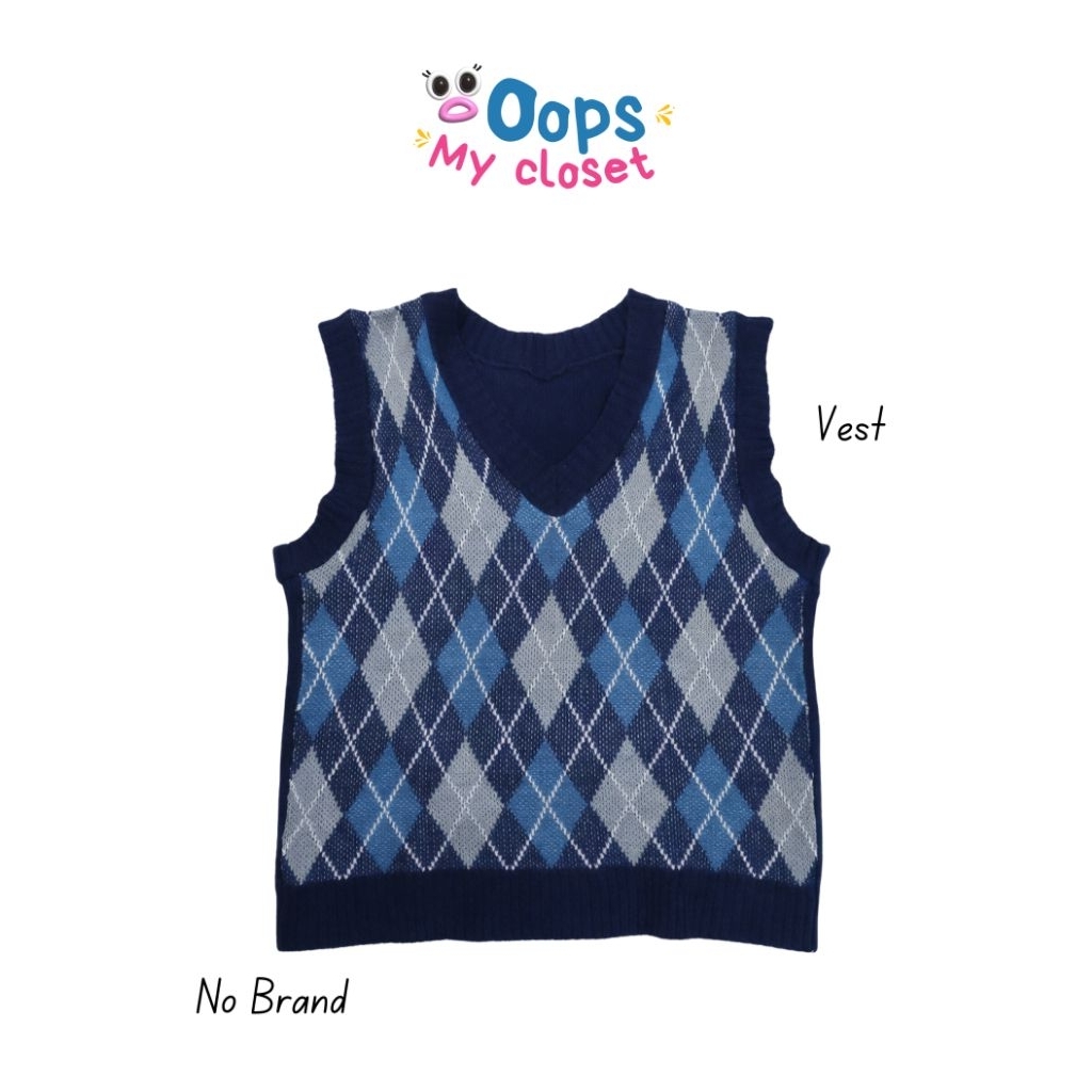 BLUE ARGYLE SWEATER VEST