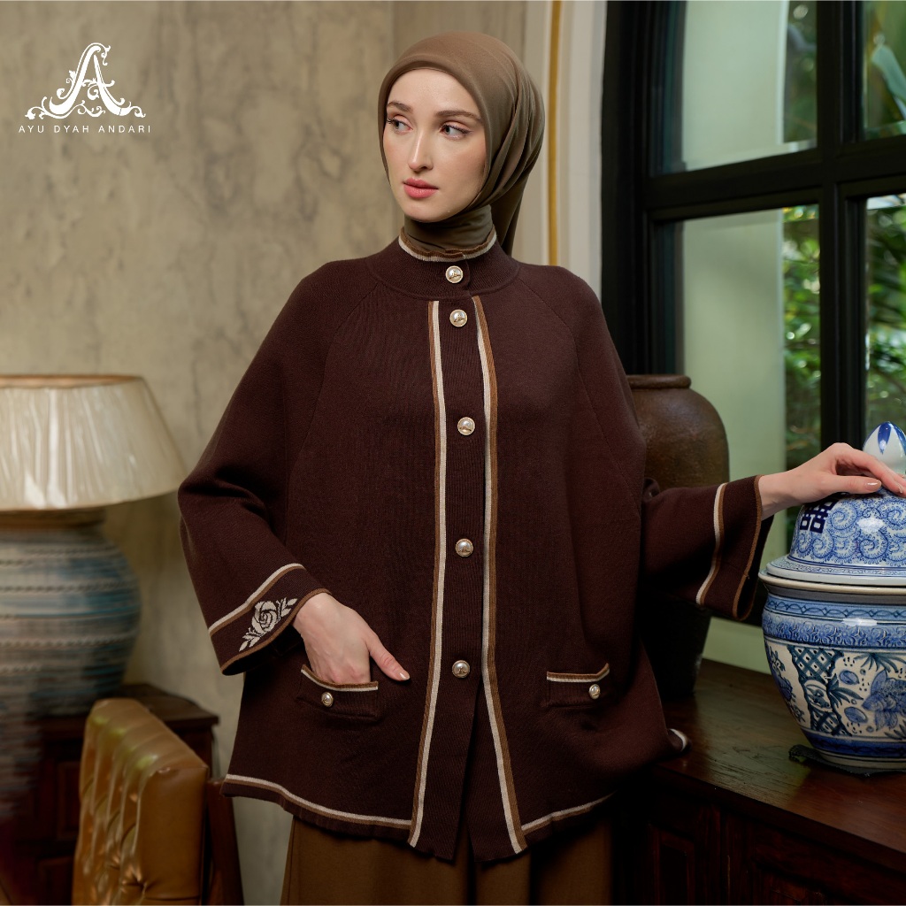 AYU DYAH ANDARI - Cavella Cape