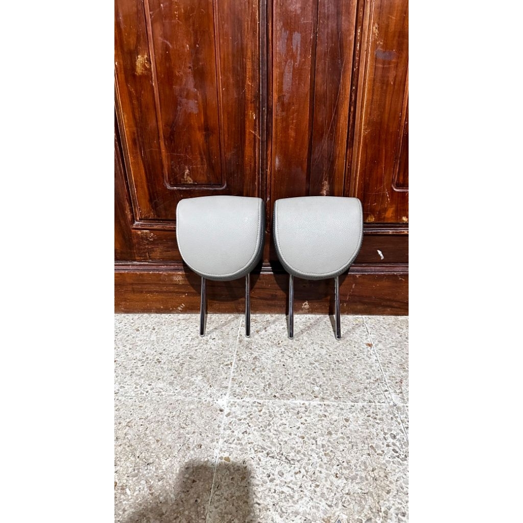 headrest ertiga baris ketiga original suzuki copotan mobil