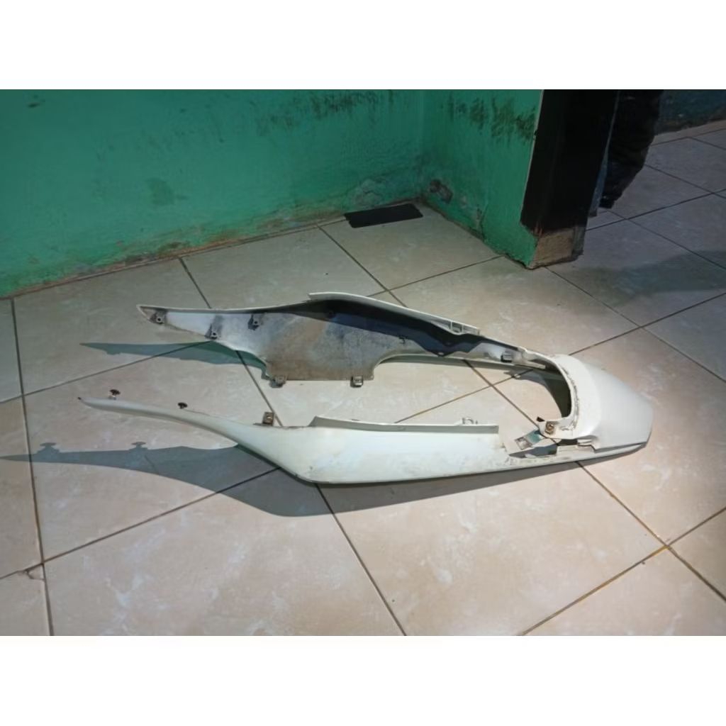 cover body belakang samping kanan kiri CBR 150 old original