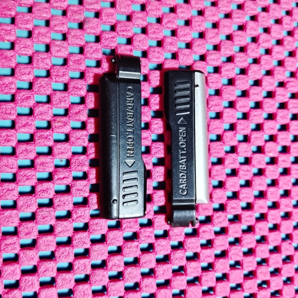 tutup baterai kamera Canon A2300
