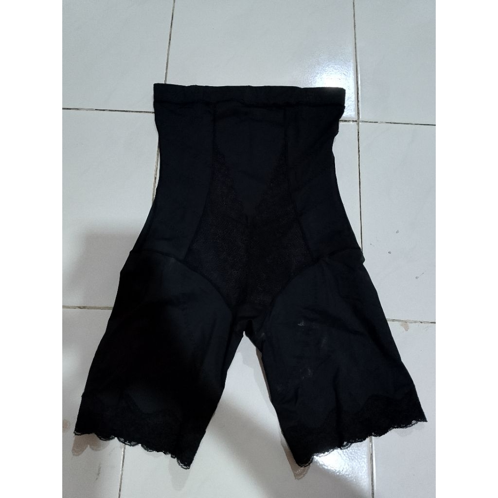 preloved korset celana