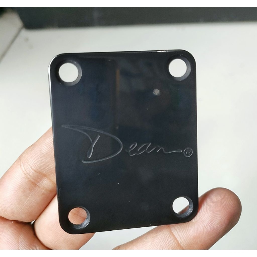 Neck Plate Gitar Dean Original warna Hitam