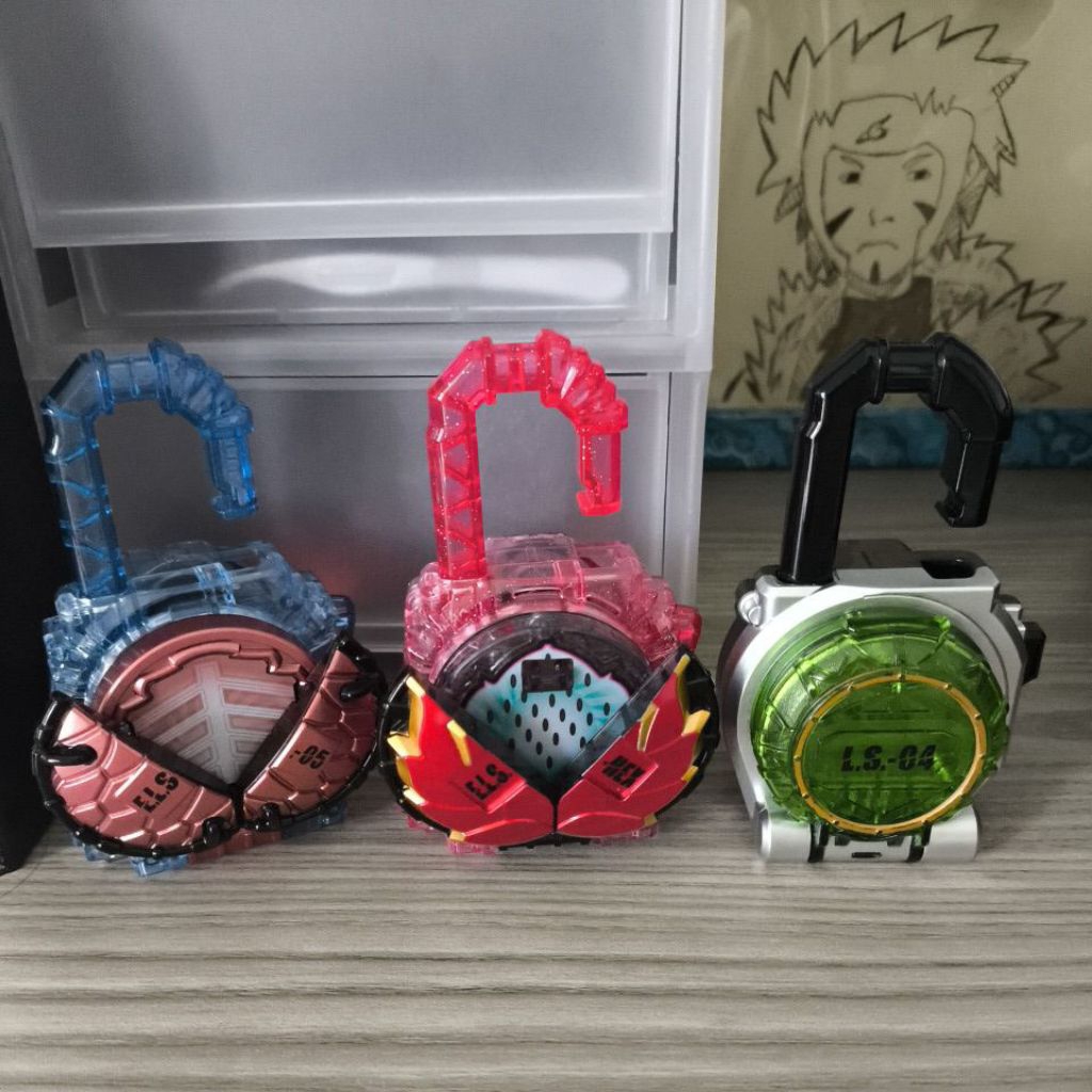 Lockseed DX dan CSM Kamen rider gaim energy matsukibori, energy dragon fruit, dan melon