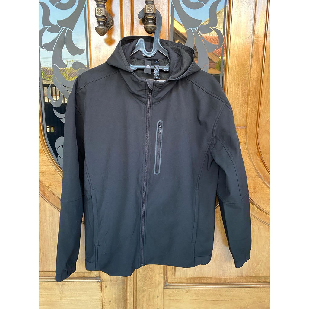 jaket olahraga windproof