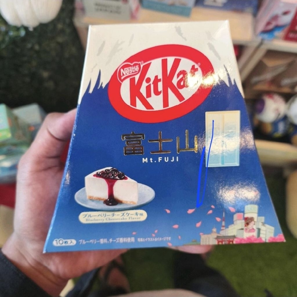 Nestle Kitkat import jepang cheese cake blueberry gift pack isi 10 pcs