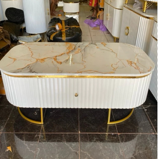 Meja Tamu Oval Gold Minimalis Meja Besi Modern