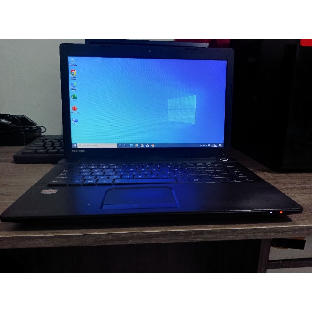 Toshiba Satelite C40-D AMD E1 Ram 4gb SSD 256