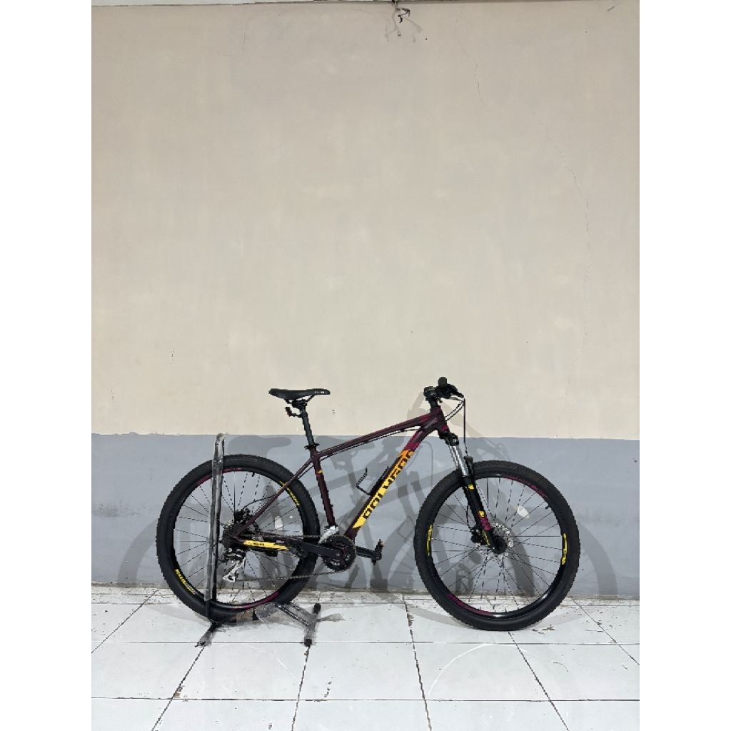 POLYGON PREMIER 4 TAHUN 2021