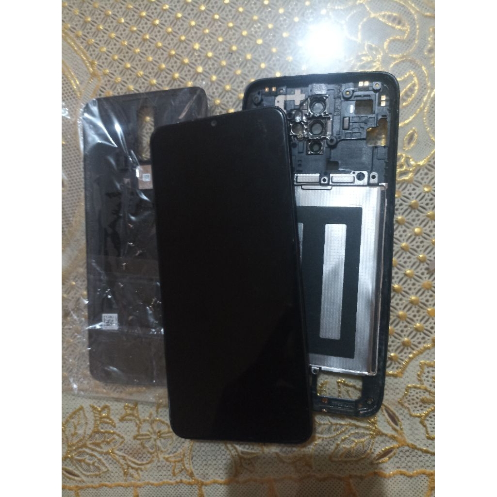 LCD dan Baterai oppo a5 2020 ori