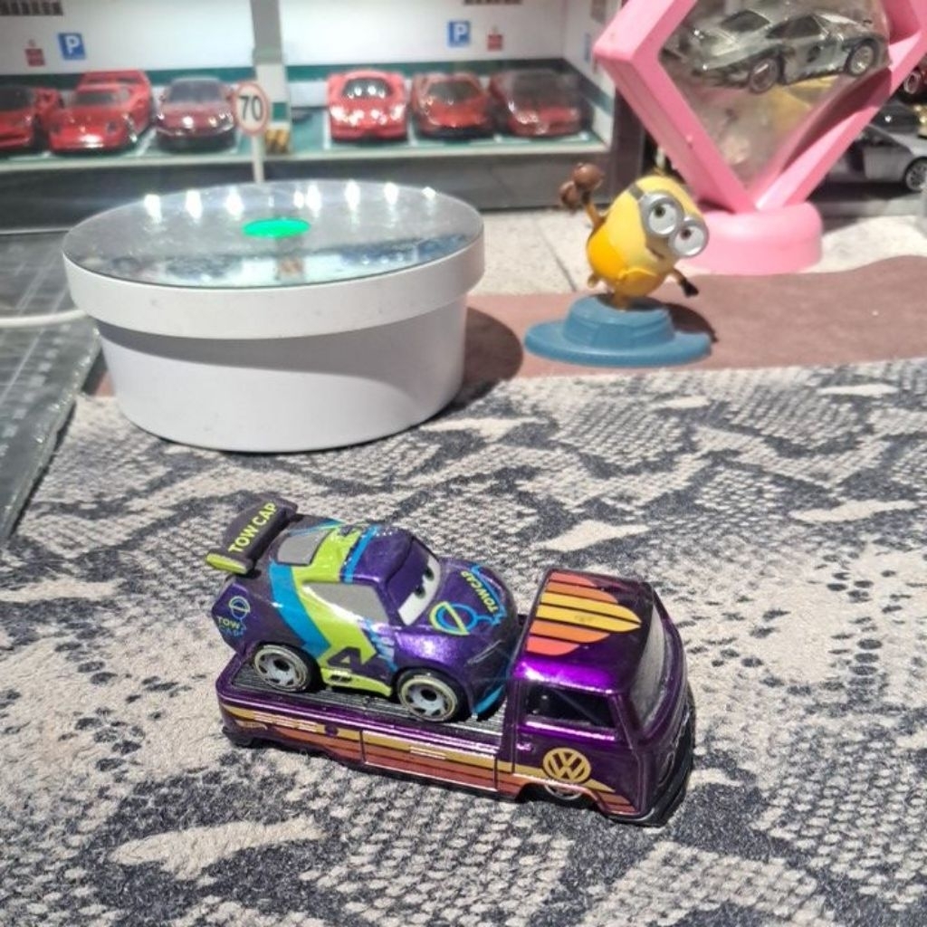 hotwheels loose vw t2 pickup & tow cap
