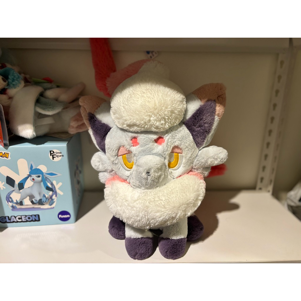 Boneka Fuwa Hisuian Zorua Pokemon Center Plush