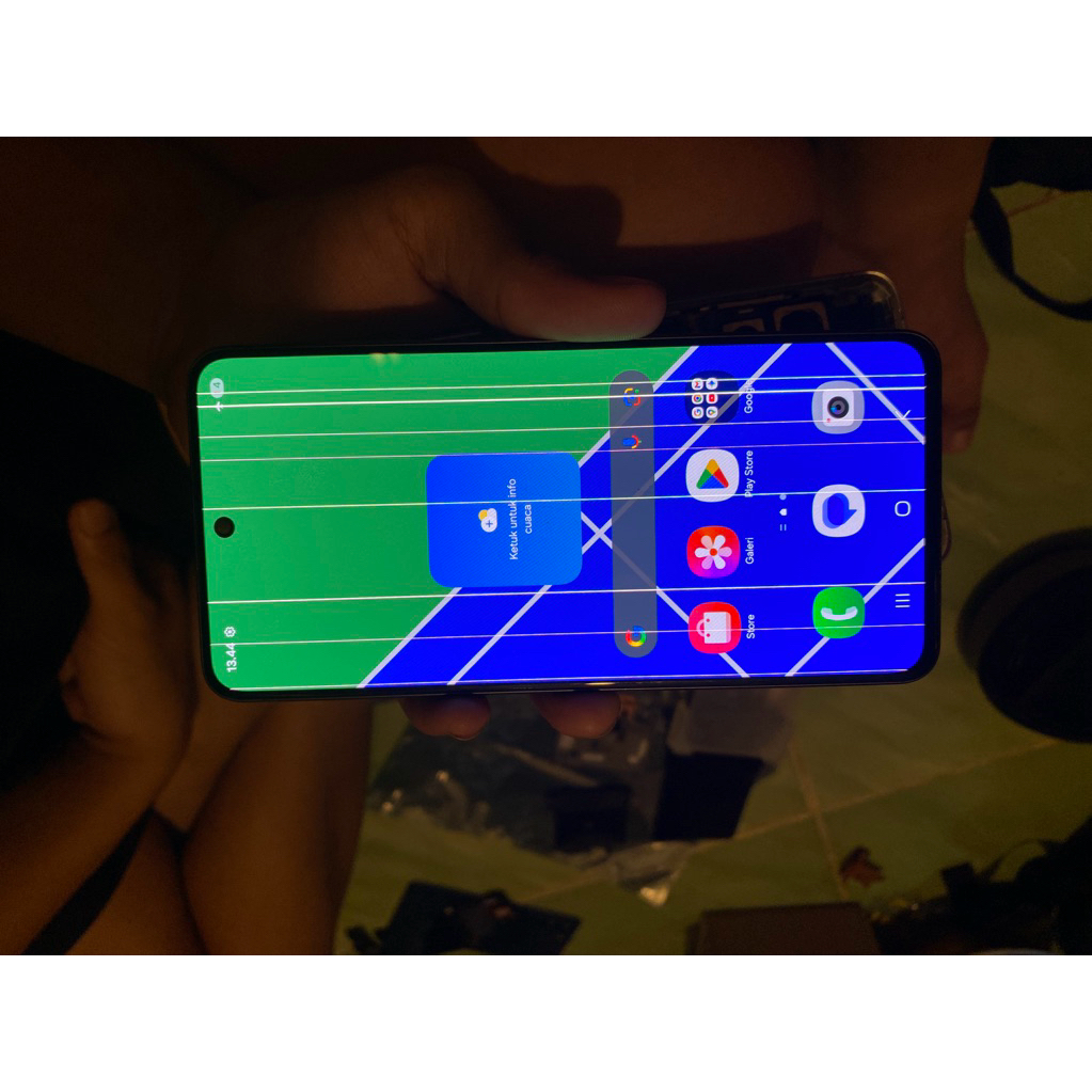 LCD ORI Samsung S21 Fe (minus garis)