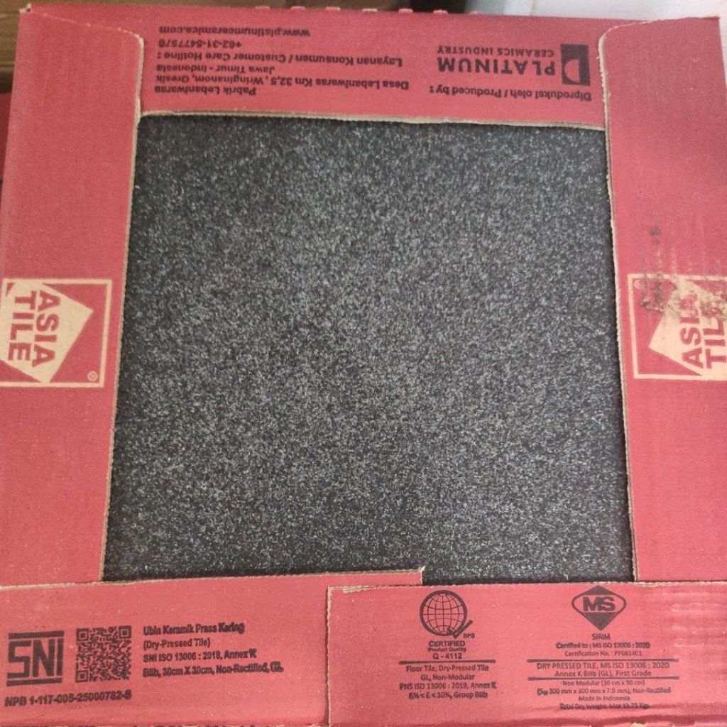 keramik kasar Oscar 30x30/Dus (teras / garasi / kamar mandi)