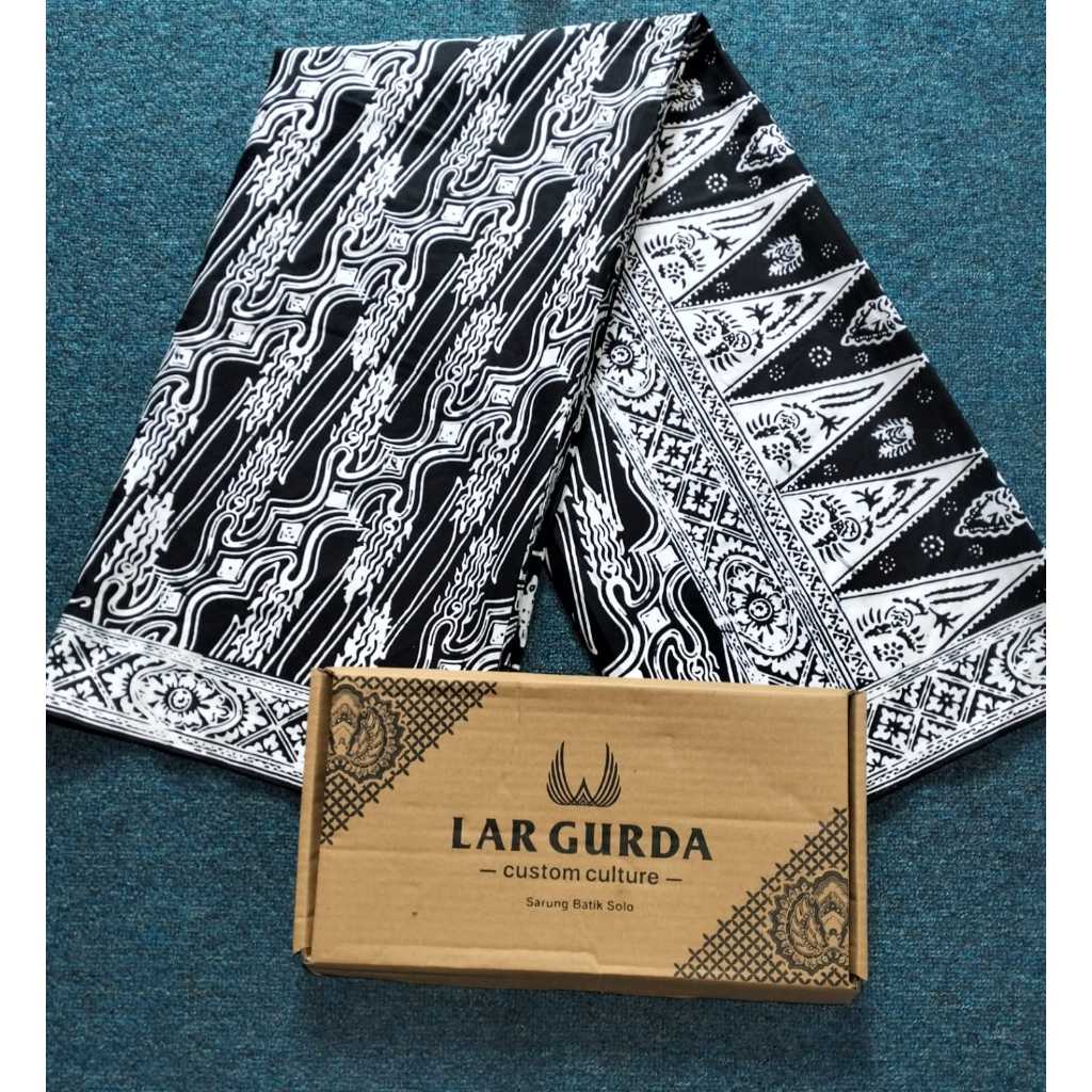 KL128 Lar Gurda Sarung Tradisional Eksklusif Kelengan Series, Motif Parang Samurai