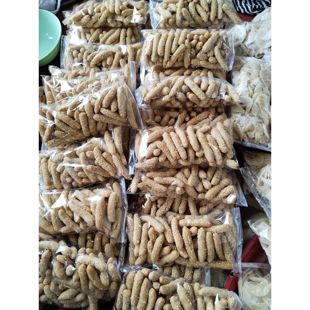 keciput wijen/ jajanan khas lombok
