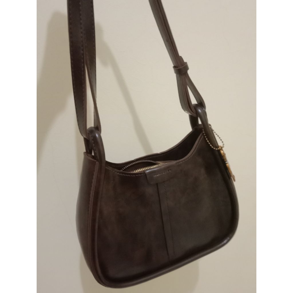 Tas Selempang Coklat Tua