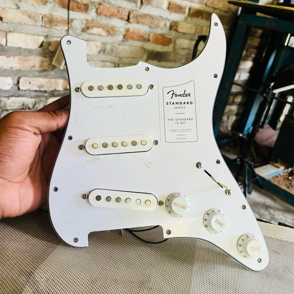 pickup set SSS + wiring elektronik gitar FENDER stratocester original