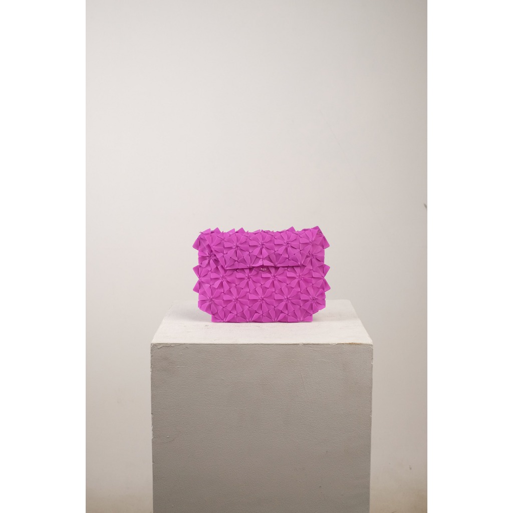 Byo Warrior Clutch in Violet