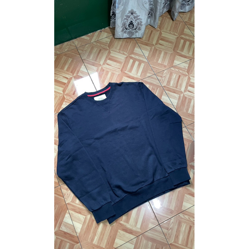 crewnek supreme second