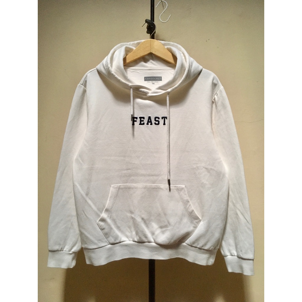 Hoodie Putih Bahan Katun Feast Chase Cult