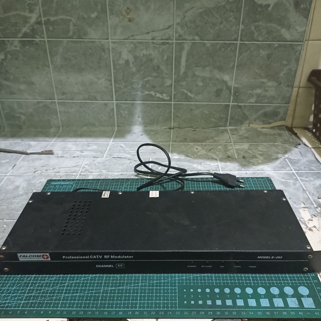 Falcom CATV RF Modulator E-203 - Professional AV to RF Channel S15 Bekas Normal