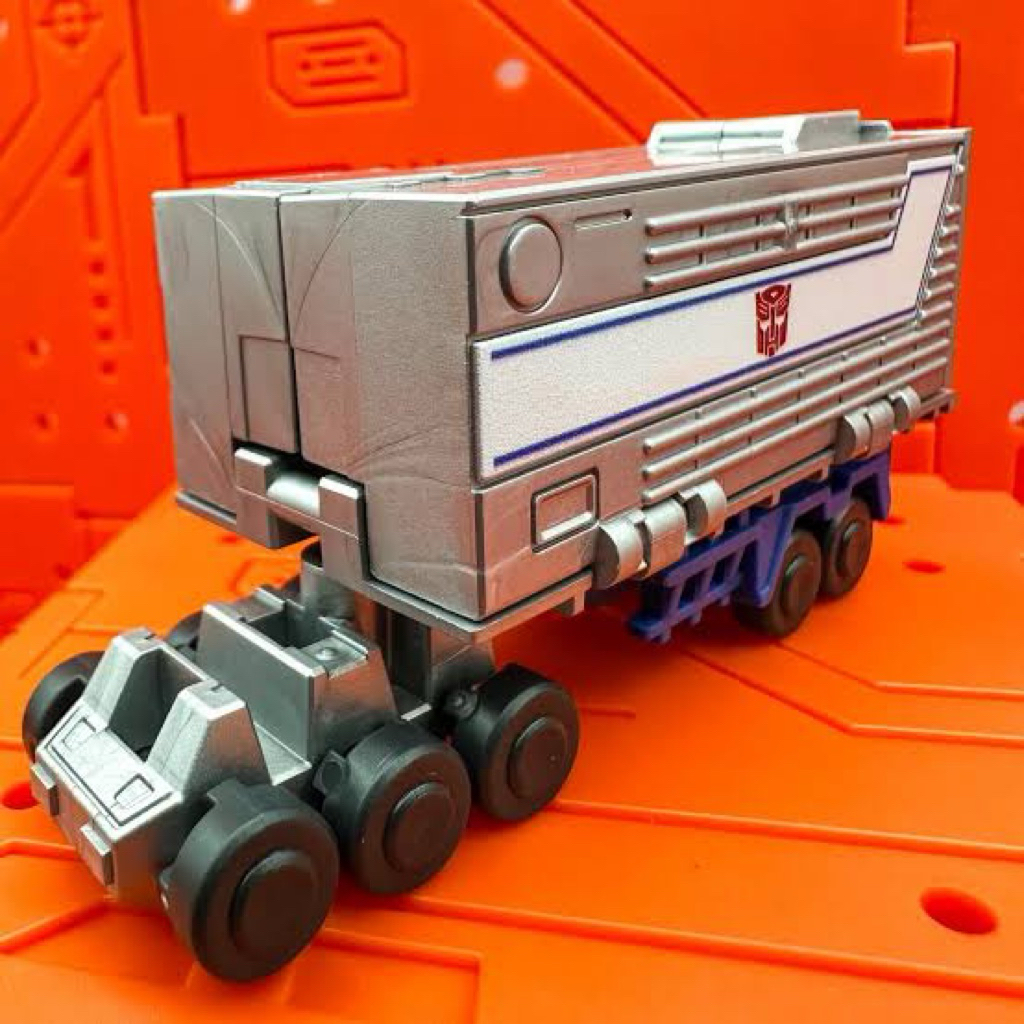 Optimus Prime Trailer Roller Defender