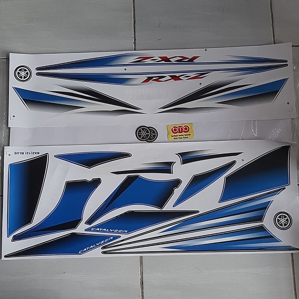 Yamaha RXZ Catalyzer stiker sticker stripping les body biru (12)