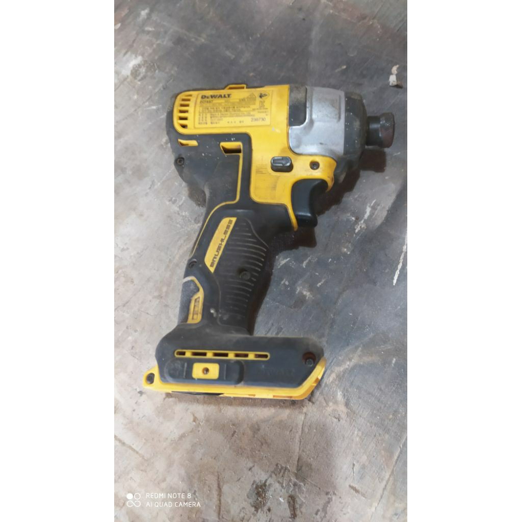 impact driver cordless dewalt dcf887 bekas