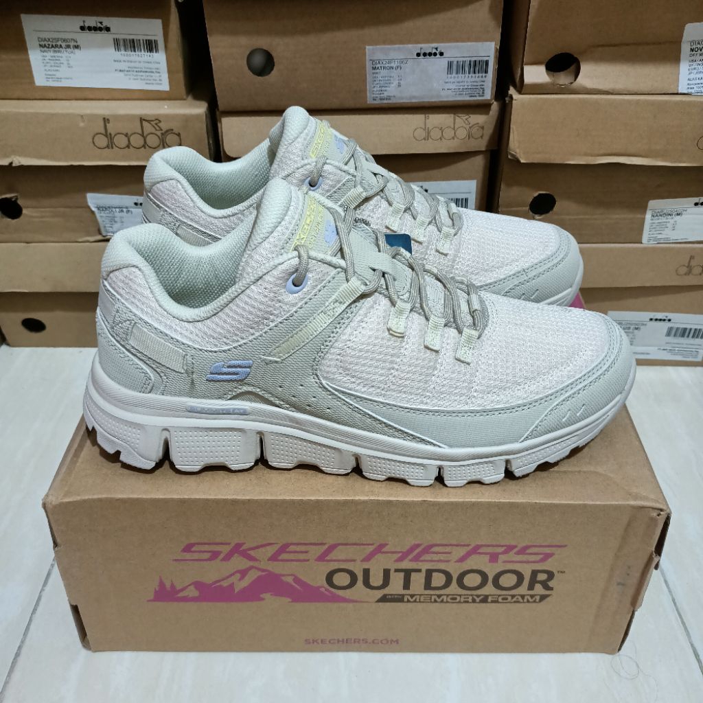 Skechers Womens Sale 70%  ( Size :  40   )