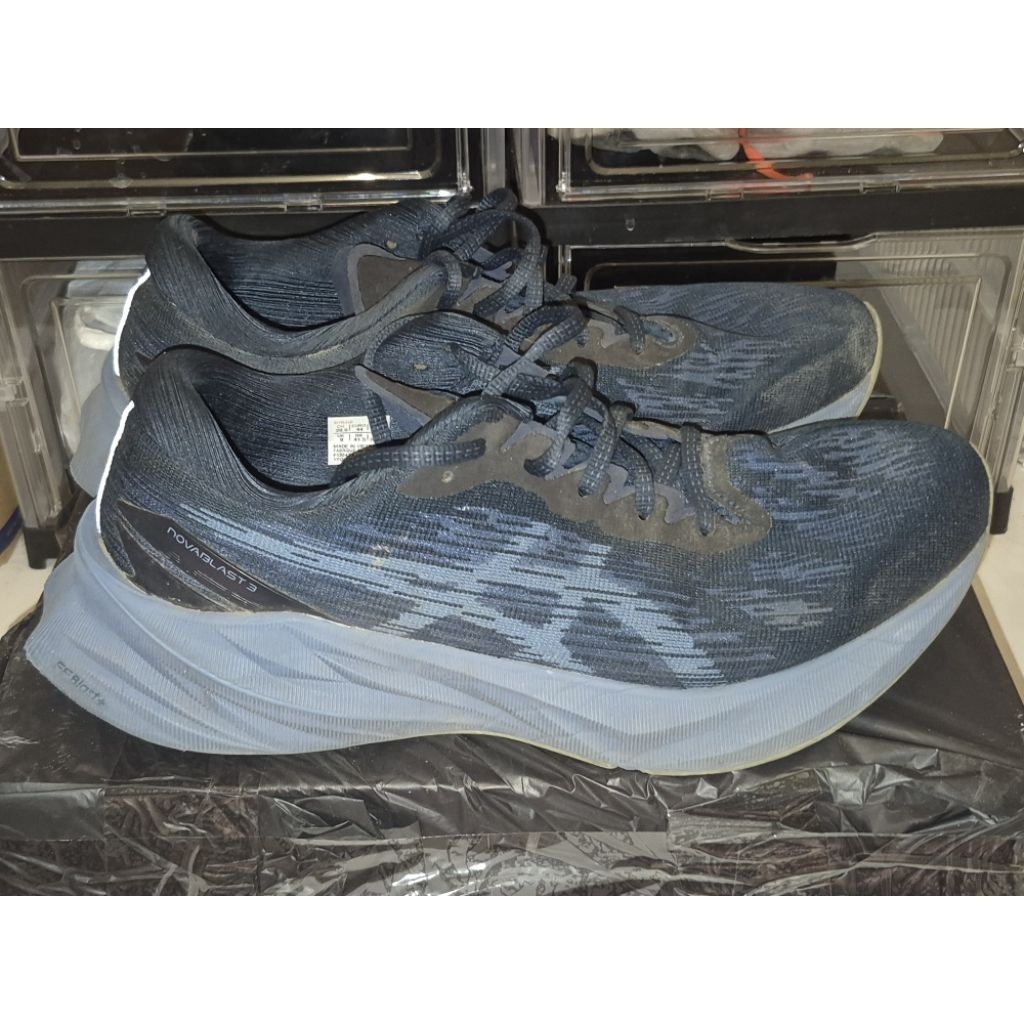 Sepatu Running Asics Novablast 3 Second