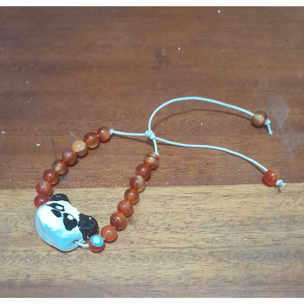 Gelang Panda, Red agate