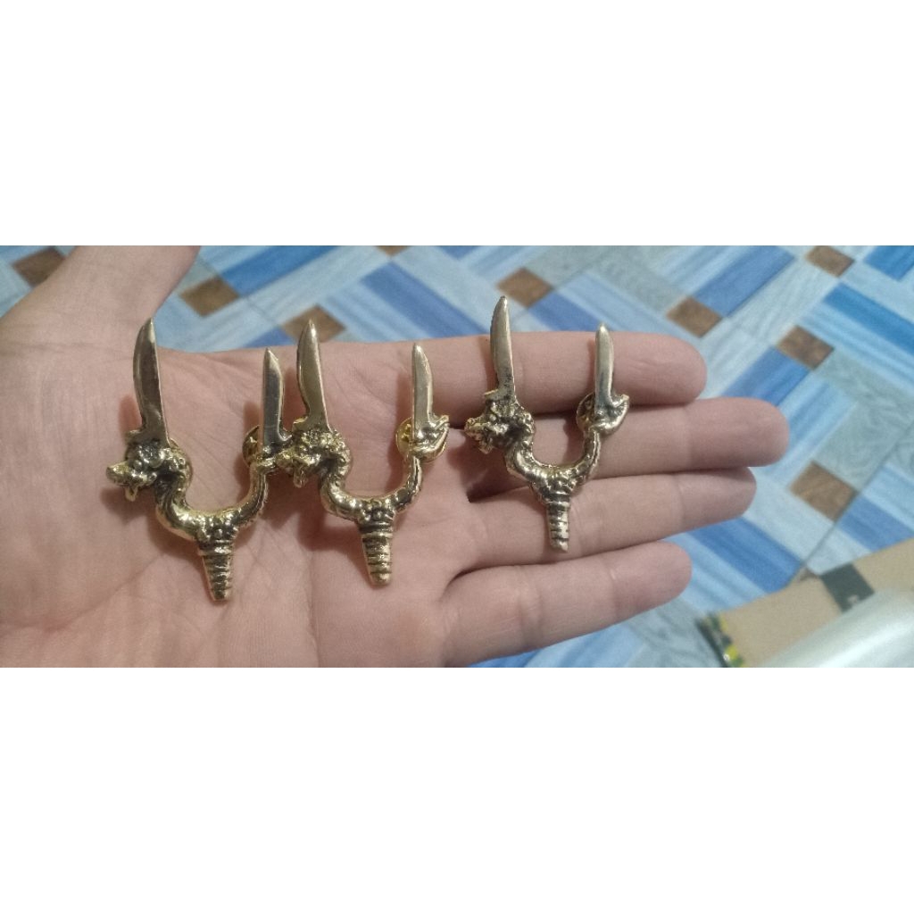 pin pataka Kuningan peninggalan Majapahit