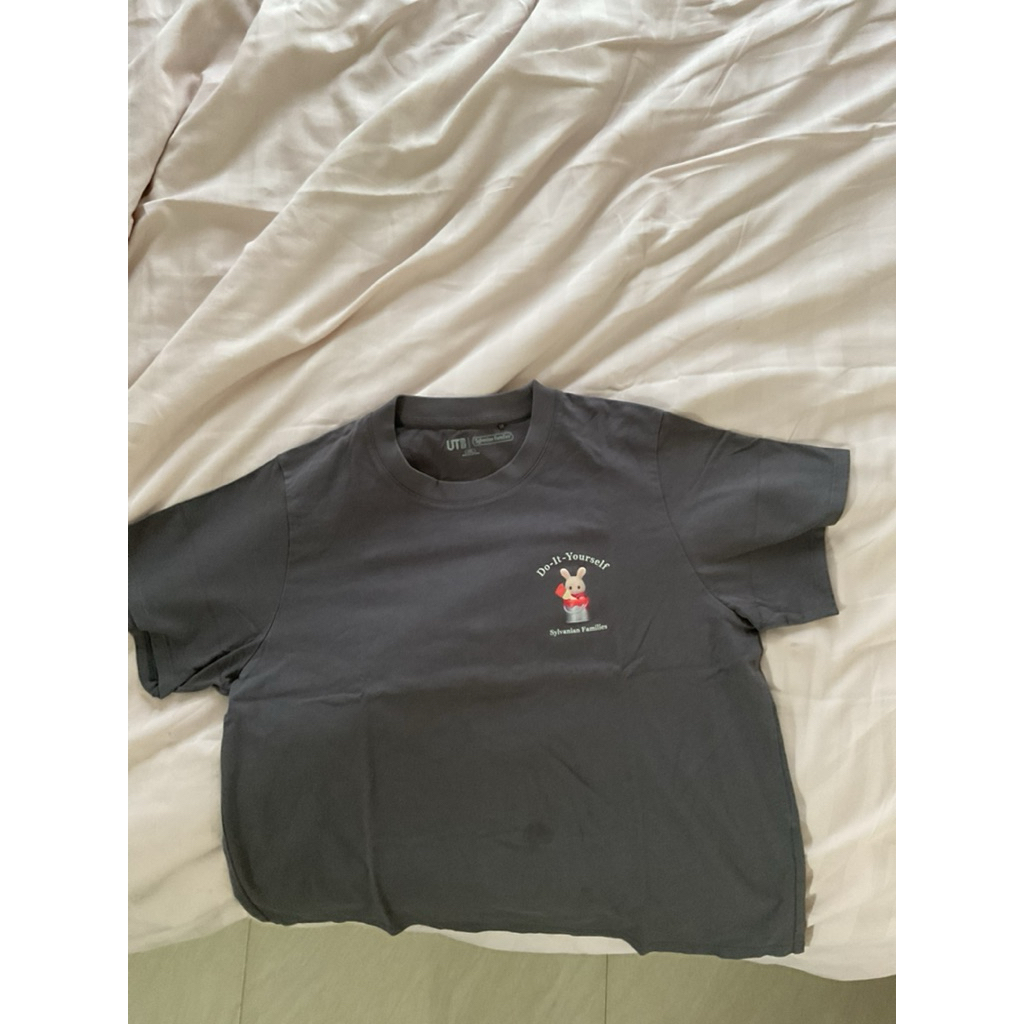 Uniqlo x Sylvanian Families - Gray