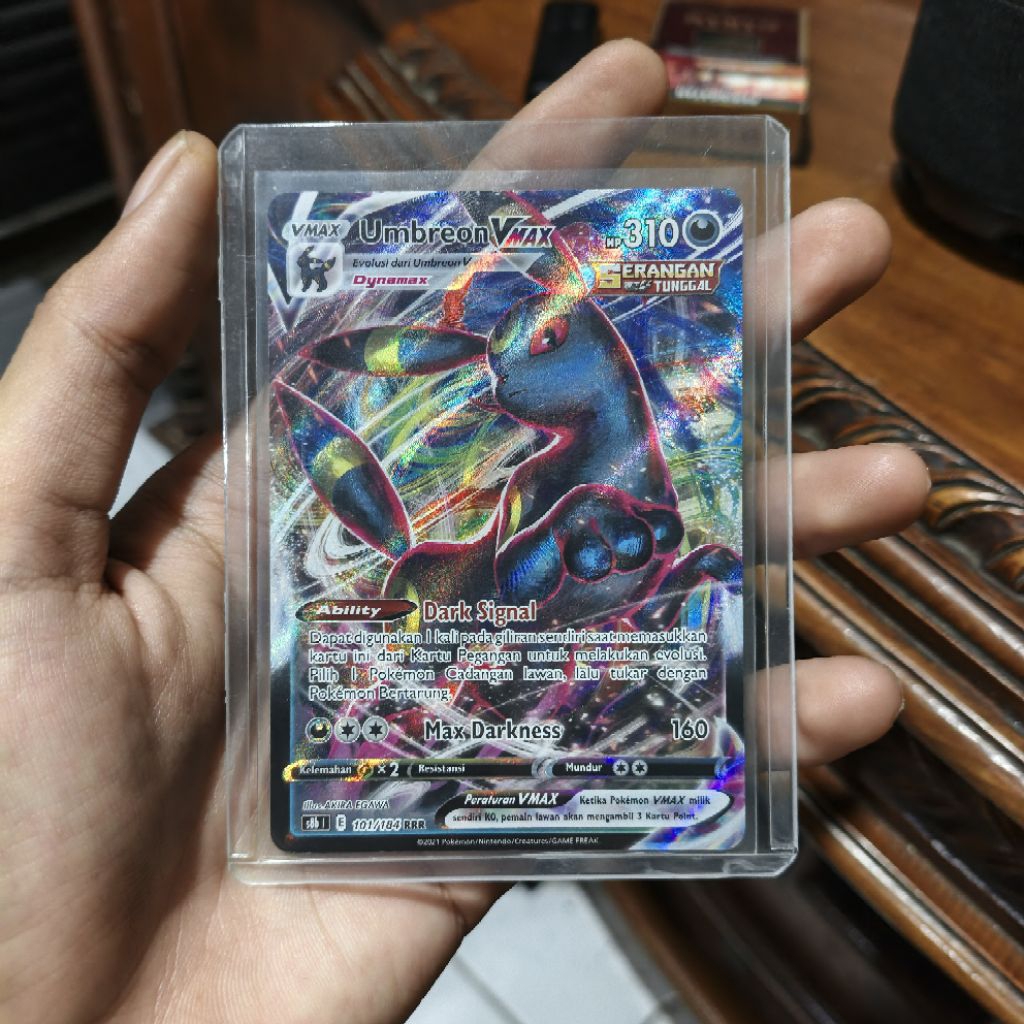 Umbreon VMAX s8b 101/184 RRR (ID)