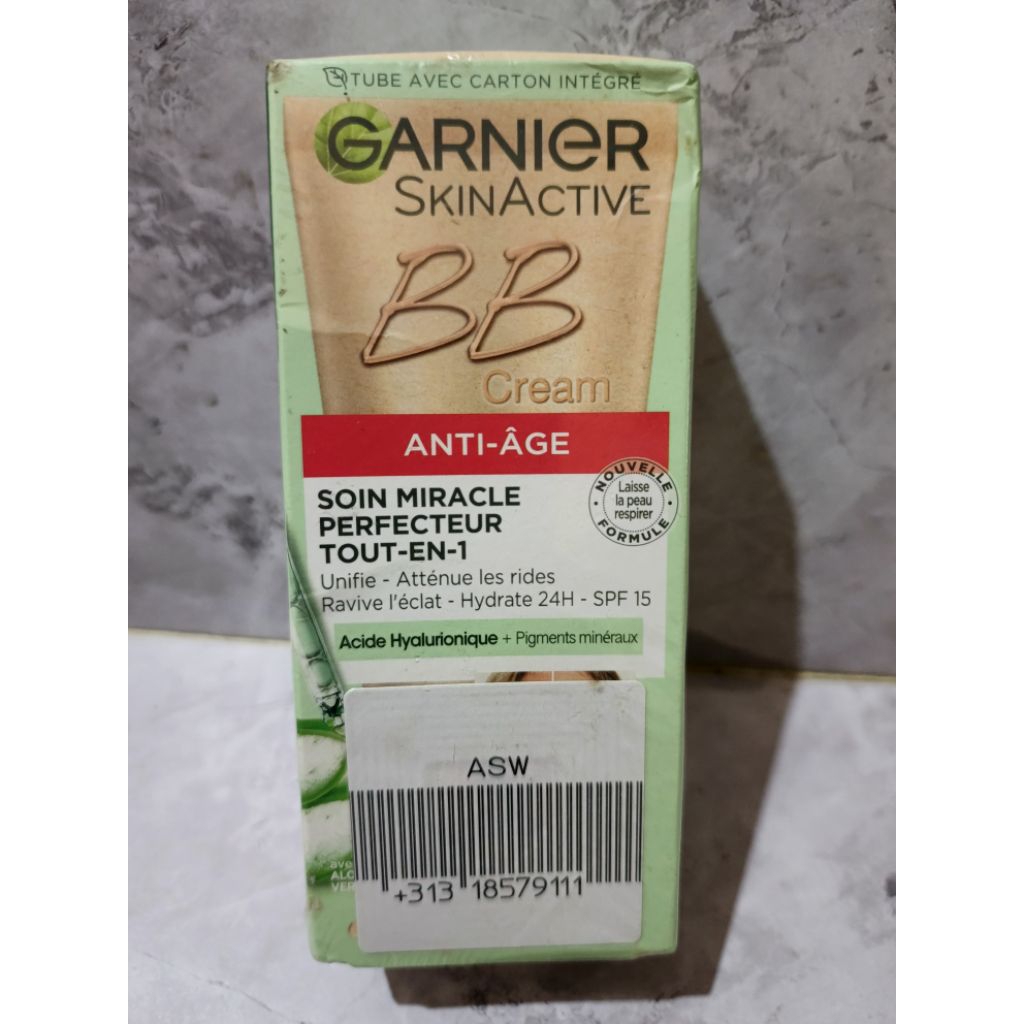 BB Garnier Anti Age Spf 15 warna Light