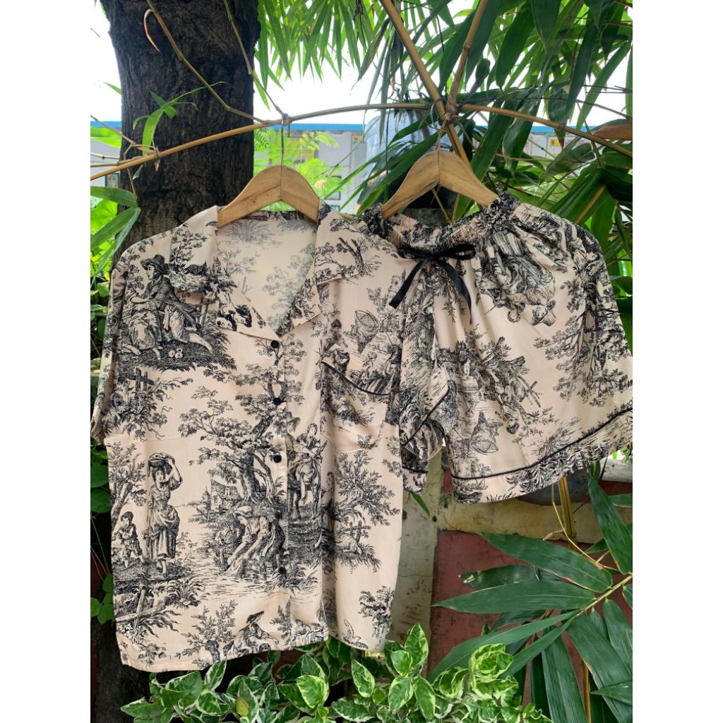 KOALÀ - One Set Piyama Celana Pendek Bahan Rayon Premium/Busui Friendly Motif Dior Black