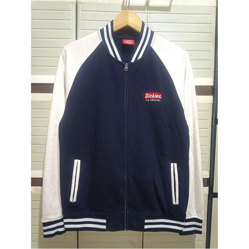 Varisty Zipper dari DICKIES