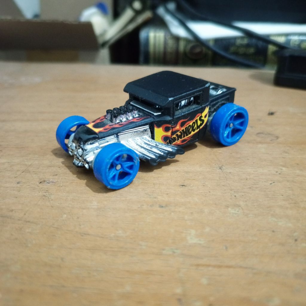 Hot Wheels Bone Shaker Black with Blue High Speed Wheels Limited Rare