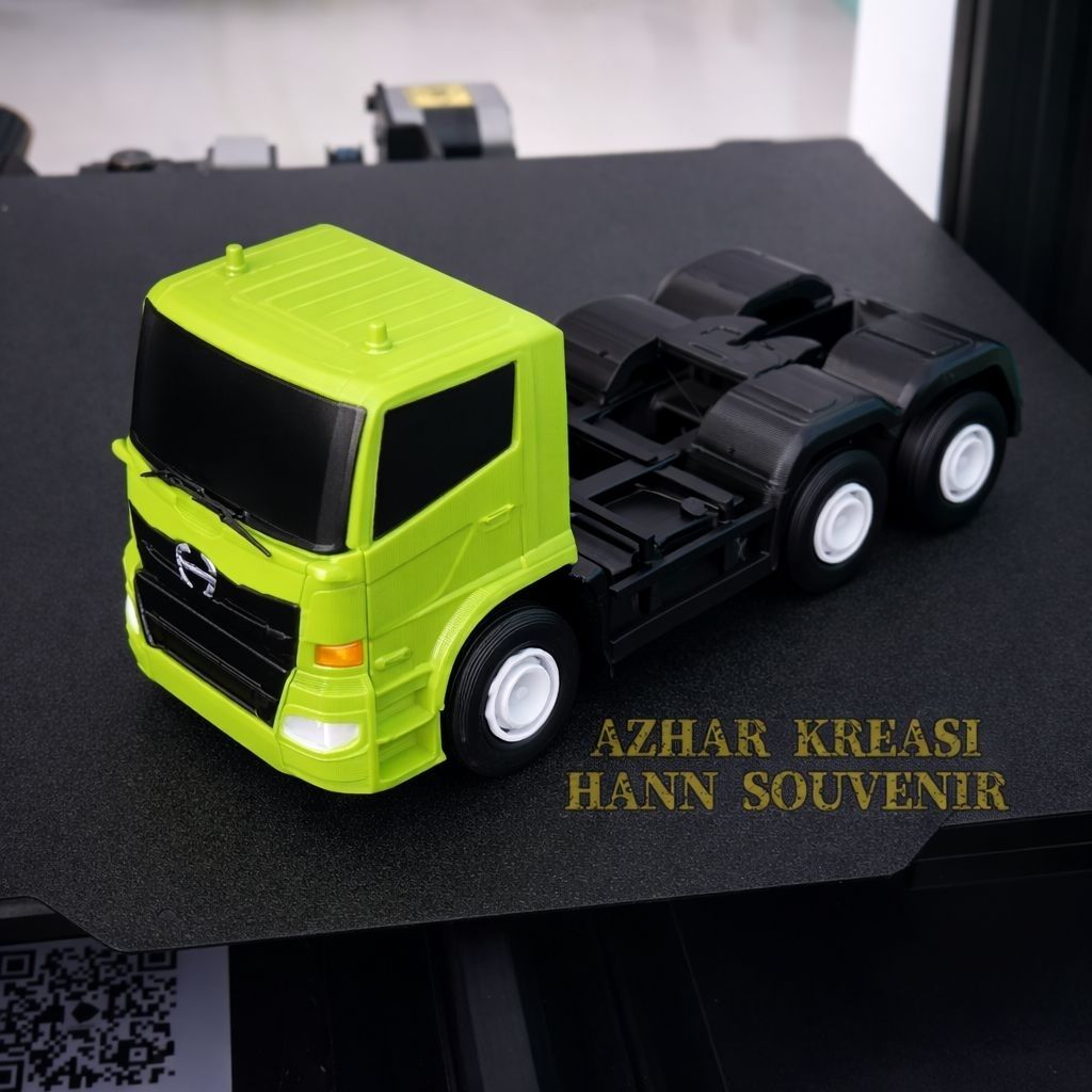 Miniatur truk Hino 500 Head Trailer cetak 3d printing
