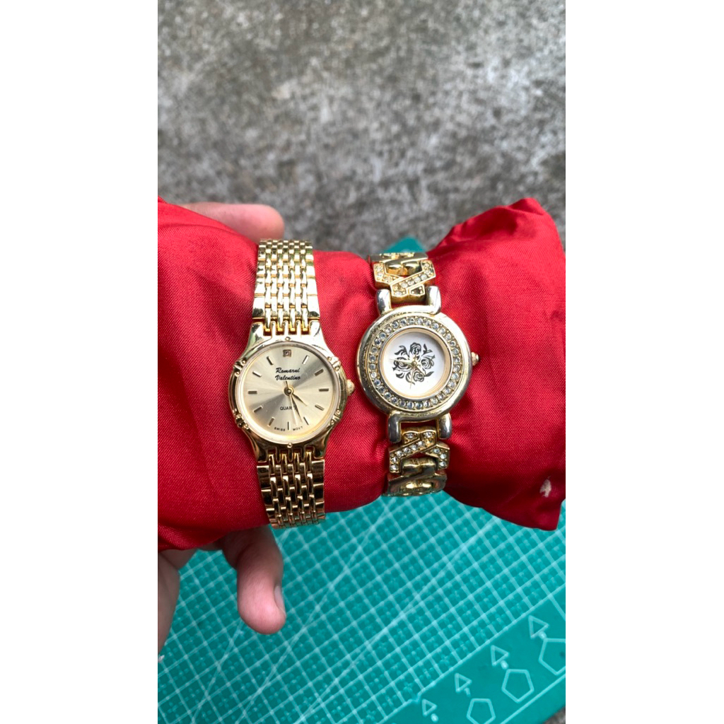 Jam Tangan wanita Warna Gold