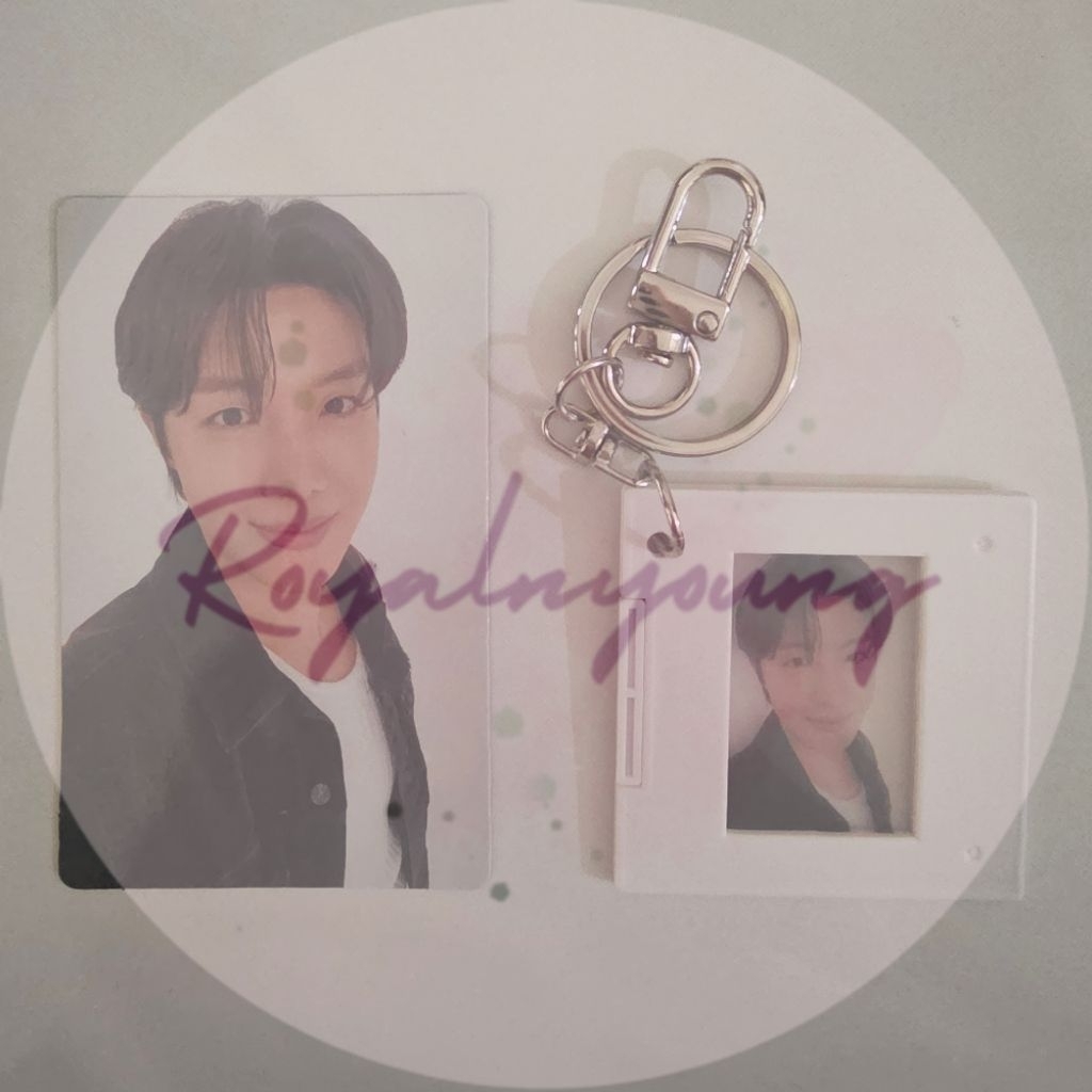 Photocard PC + Keyring POB Pre Order Benefit BTS - ARIRANG × Weverse Jhope
