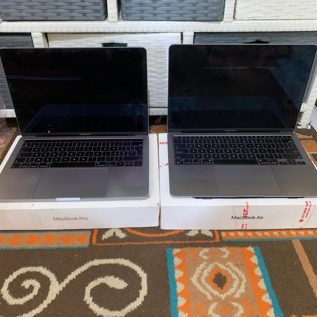 Bussiness Edition | Macbook Air M1 2020 256Gb dan Macbook Pro T2 2019 128Gb