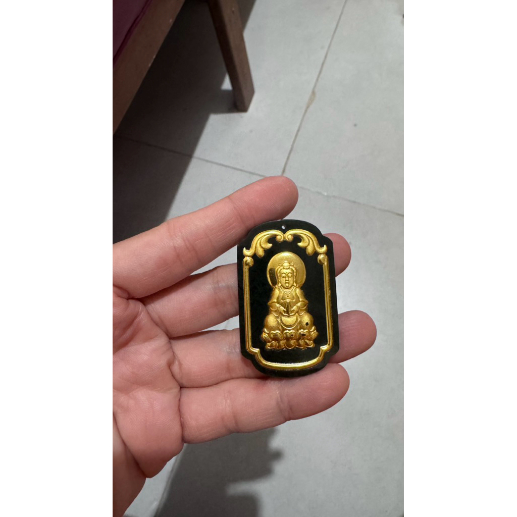Liontin Giok Asli Kwan Im