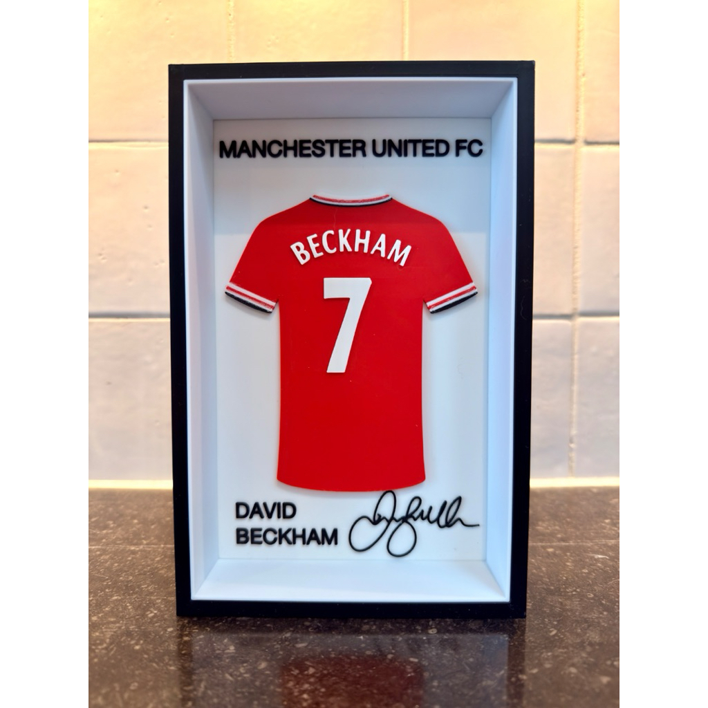 Pajangan Jersey David Beckham Manchester United 3D Printed Kit Card Jersey Frame Beckham MU Hiasan M