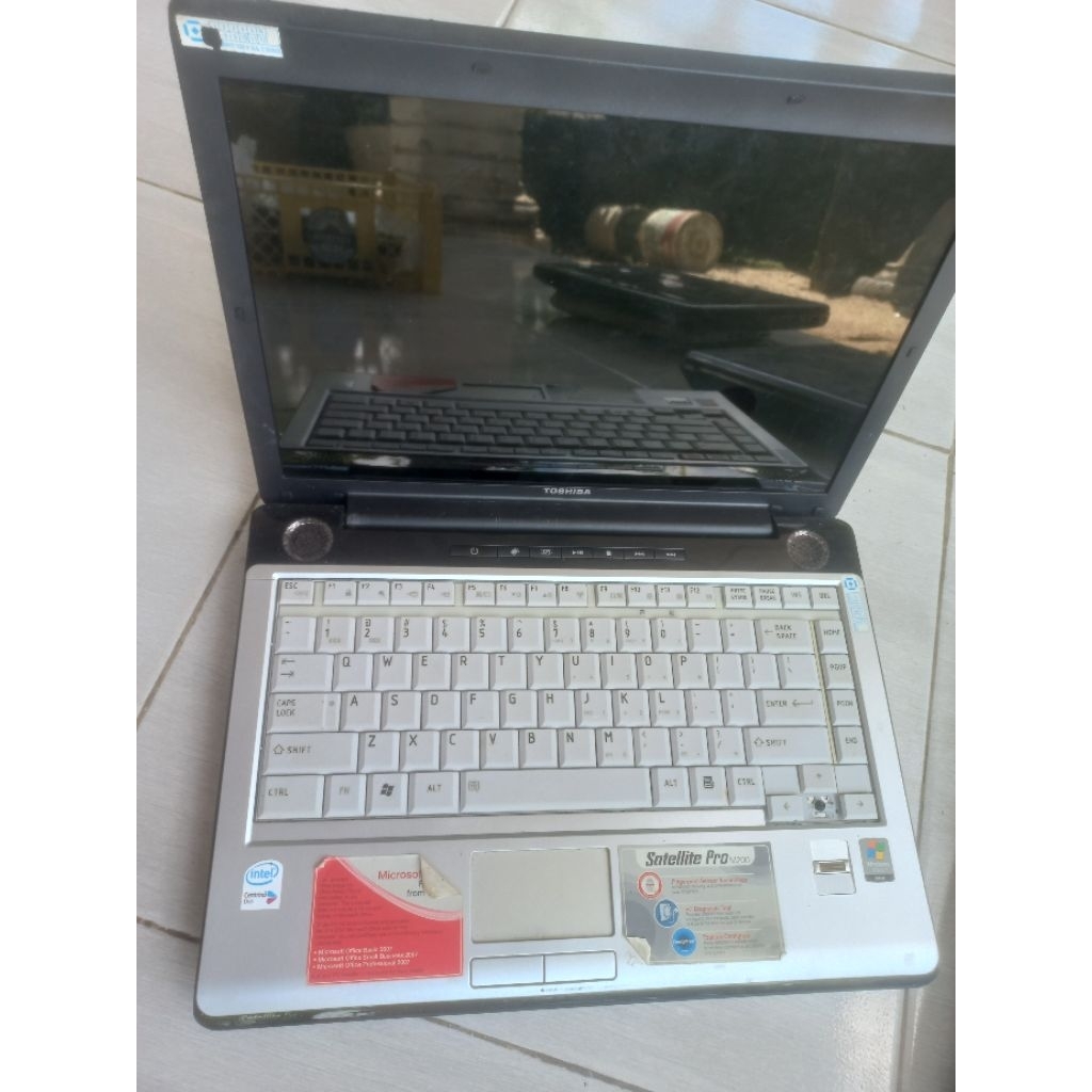 laptop TOSHIBA, ACER , COMPAQ minusan
