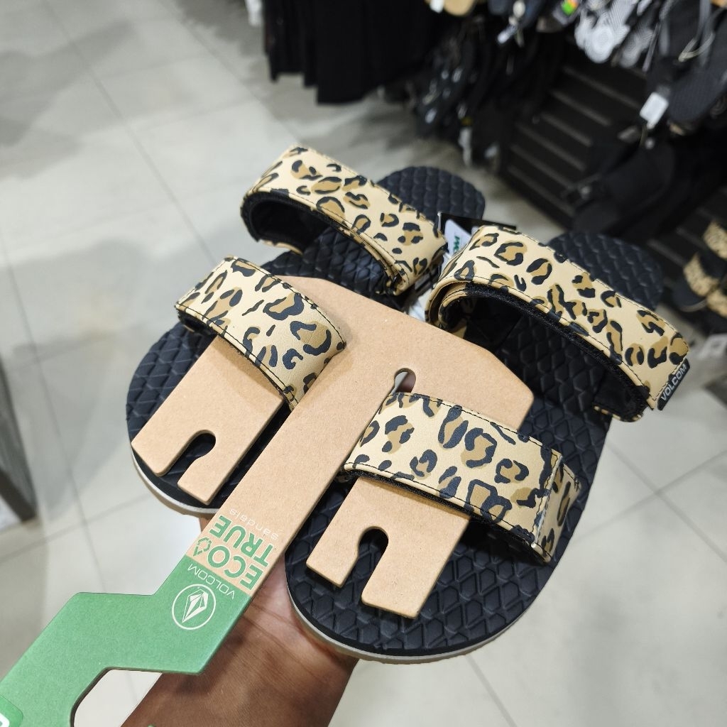 Sandal Volcom Wanita Eco Recliner Slide Leopard Original